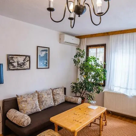 Toni's 3* メルニック