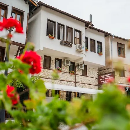 Toni's Guest house 3*
