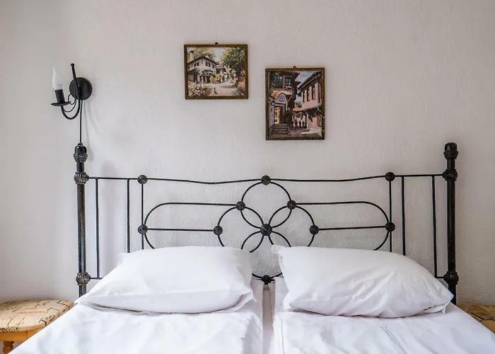 Toni's Guest house 3*