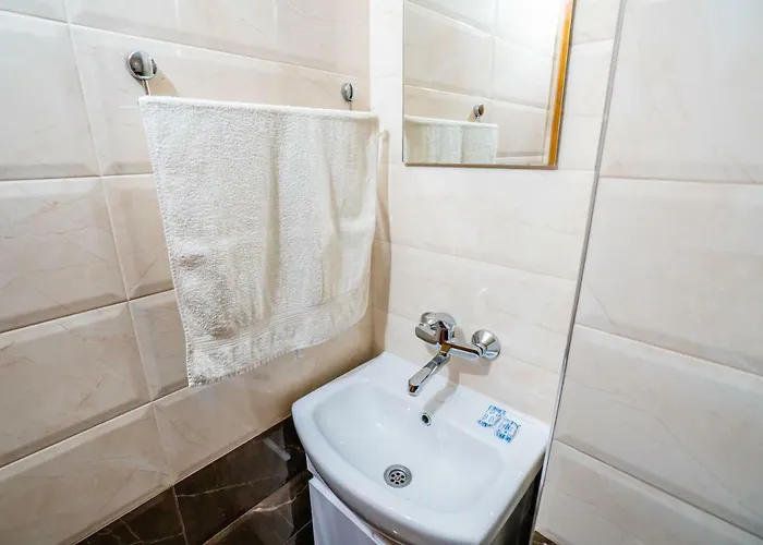 Toni's Guest house 3*